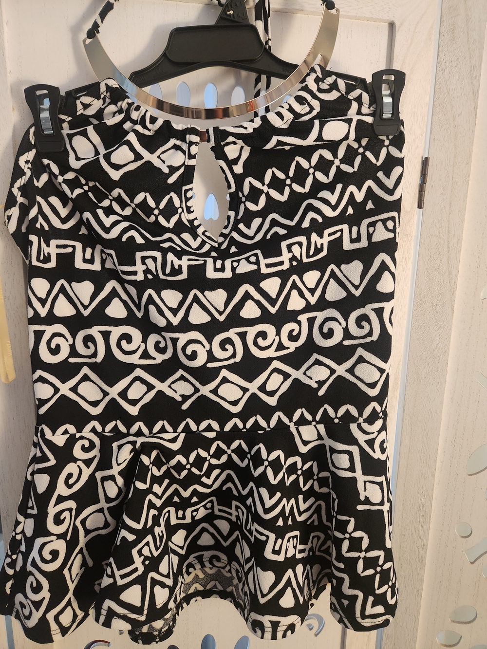 a'gaci Black and White Patterned Peplum Top